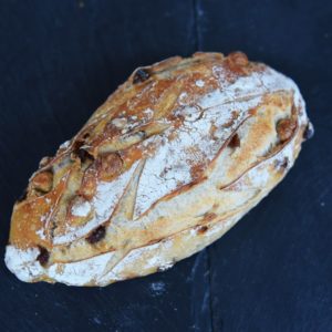 photo d'un pain noisette raisin